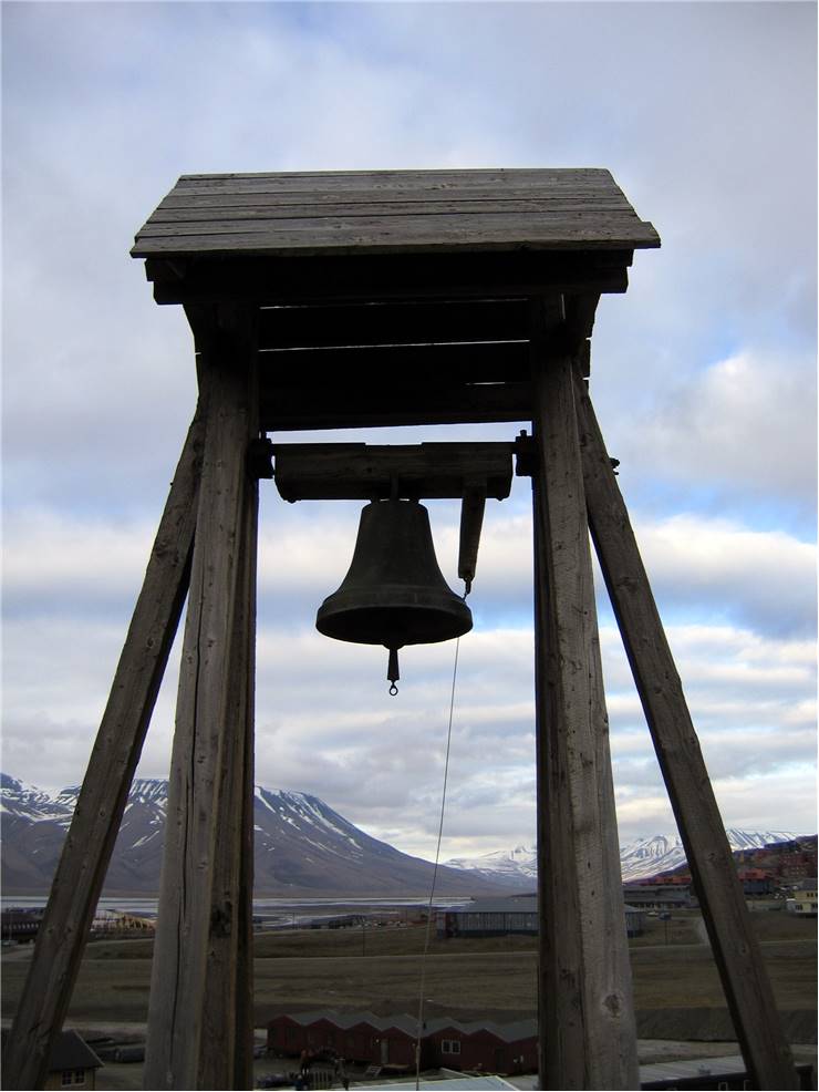 Old Ringing Bell
